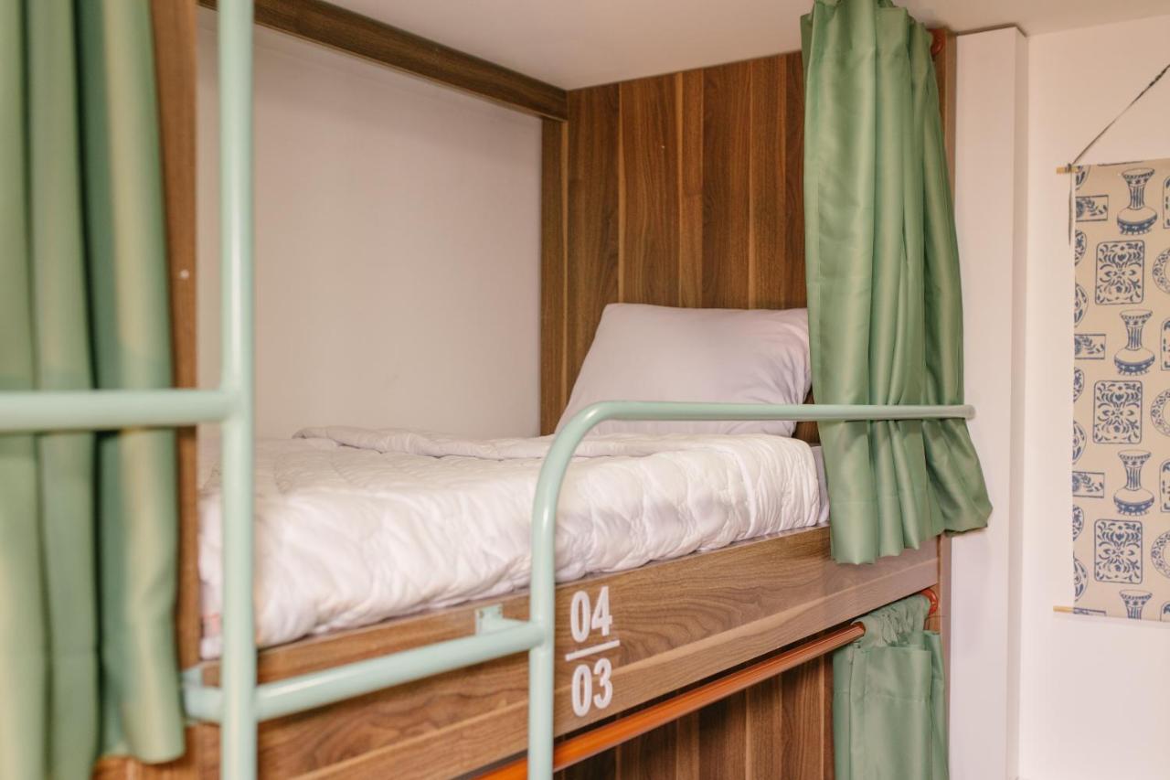 Decem Bed Hostel Ho Chi Minh City Exterior photo